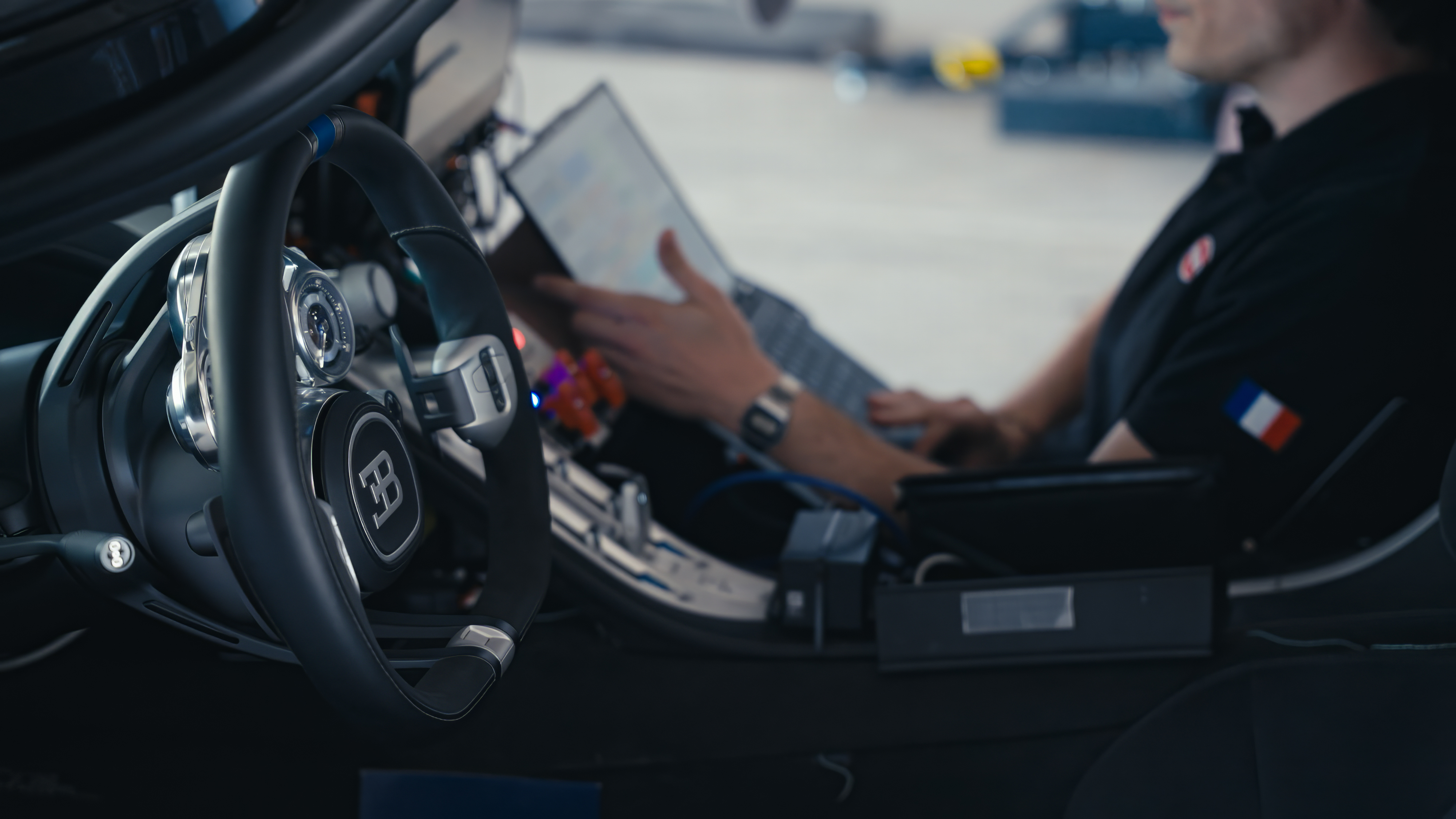 These sensors enable BUGATTI engineers to read measurement data in real time and compare it directly with the results of previous simulations.